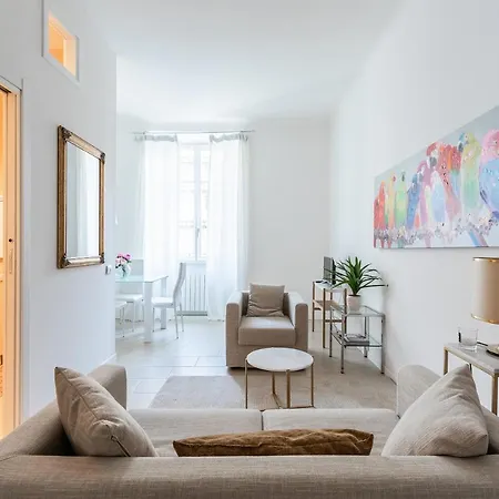 West Park With Parking By Solutions Apartment Como