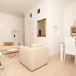 West Park With Parking By Solutions Apartman
