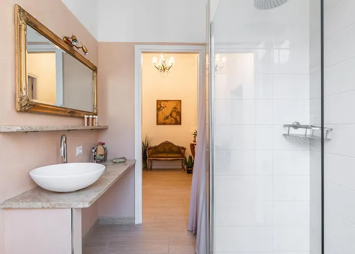 アパート West Park With Parking By Solutions コモ