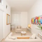アパート West Park With Parking By Solutions コモ