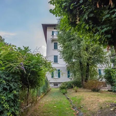 Apartament West Park With Parking By Solutions Como